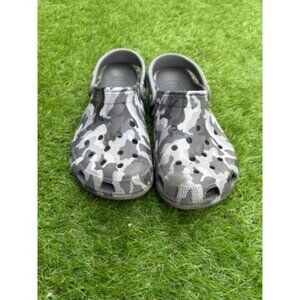 Camouflage Crocs Clogs Mens Size 8 Lightweight & Comfortable Water-Resistant Sli